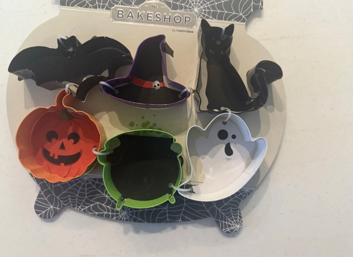 Bakeshop by MasterClass® Halloween Cookie Cutter Set – 6 Pieces