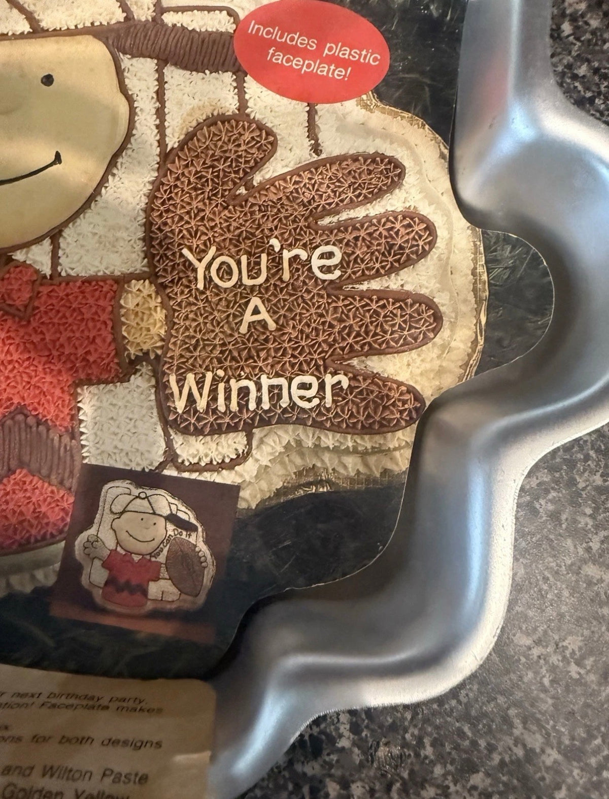 Molde para pastel de béisbol "You're a Winner" de Wilton Charlie Brown clásico, NUEVO con instrucciones