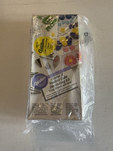 Wilton Cake Decorating Student Kit – Course II