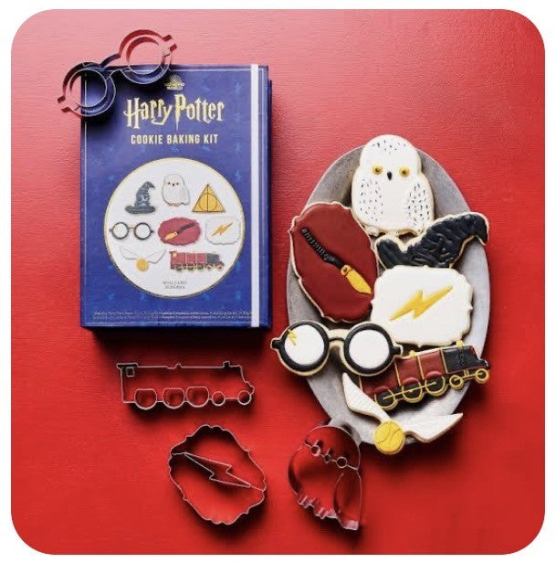 Williams Sonoma Harry Potter™ Wizarding World Cookie Baking & Decorating Kit (New)
