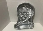 Compartilhar FORMA DE BOLO ANTIGA WILTON HARRY POTTER HOGWARTS MAGIA DE BRUXOS ANIVERSÁRIO 2105-5000