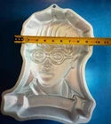 Compartilhar FORMA DE BOLO ANTIGA WILTON HARRY POTTER HOGWARTS MAGIA DE BRUXOS ANIVERSÁRIO 2105-5000