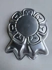 MOLDE DE ALUMINIO PARA PASTELES VTG WILTON FORMA DE CINTA DE PREMIO AZUL NOVEDAD GANADOR 1979