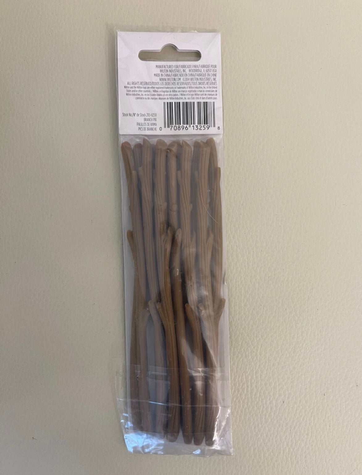 Nuevos palitos para dulces/manzanas acarameladas Wilton Tree Branch Cake Pop – Paquete de 12 – Suministros para fiestas de Halloween y Acción de Gracias – Difíciles de encontrar