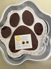 Precioso molde para pastel con huellas de patas Wilton