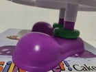 NUEVO Soporte para tartas Wilton Silly Feet Expositor de cupcakes y postres con caja 25,4 cm Fiesta